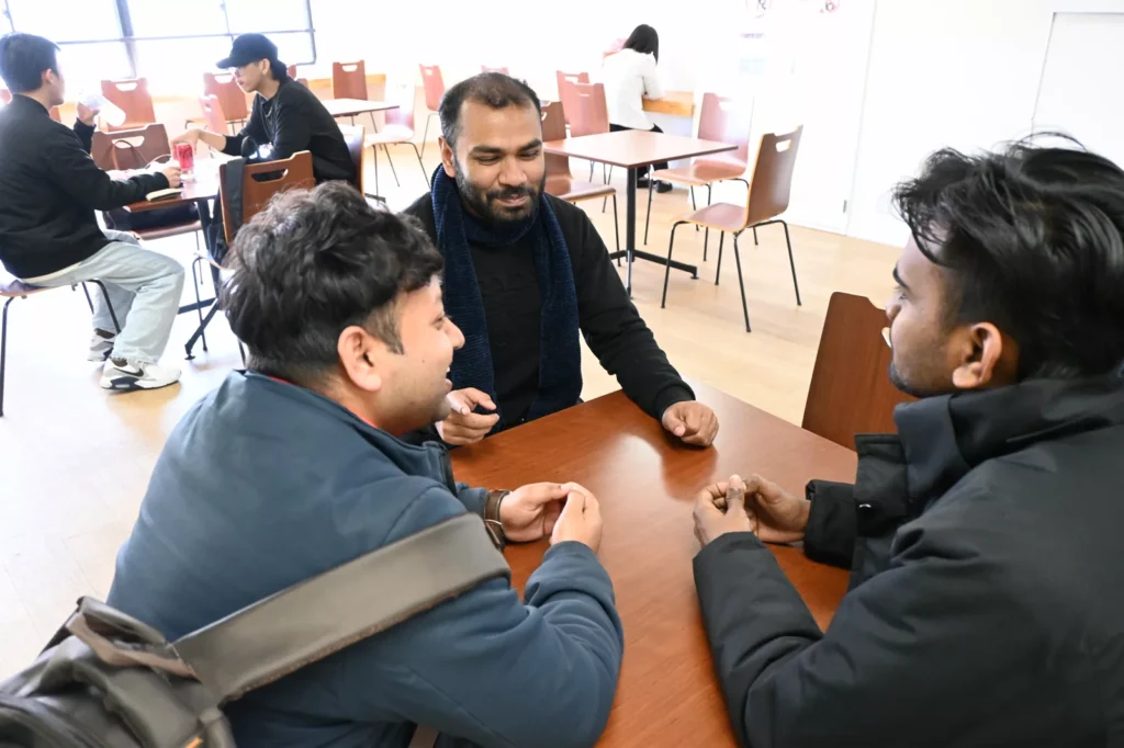 進学に向けた面接試験対策の様子